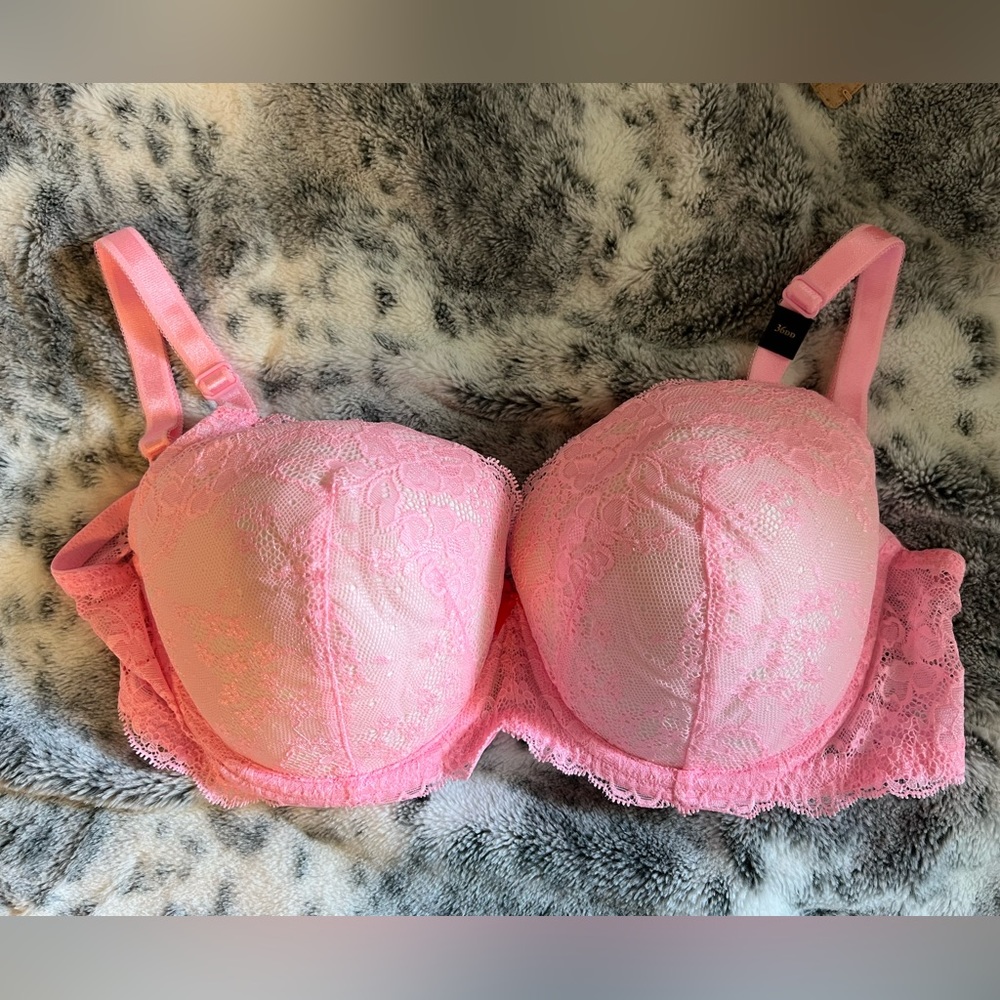 NWT Victoria's Secret sexy pink lace bra 36DD